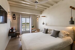 Poseidon Hotel & Suites