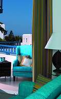 Poseidon Hotel & Suites