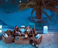 Poseidon Hotel & Suites