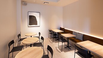 the b akasaka