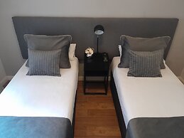 Waldorf Hotel