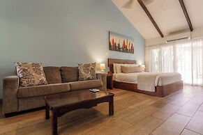 Bahia del Sol Beach Front Boutique Hotel