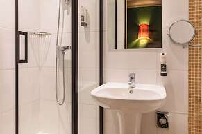 Avalon Hotel Paris Gare du Nord