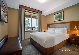 Falcon Crest Lodge by CLIQUE