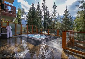 Falcon Crest Lodge by CLIQUE