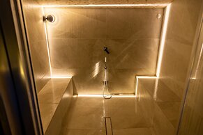 Black Hotel