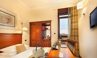 Best Western Premier Hotel Astoria