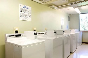 Residence & Conference Centre - Oakville