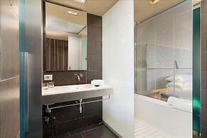 B-Hotel