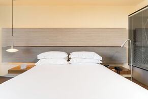 B-Hotel