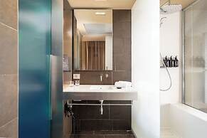 B-Hotel