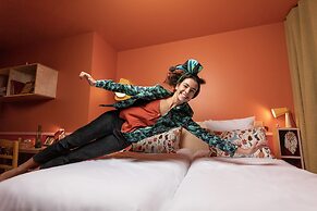 Paul & Pia By Stay Collection