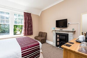 The Lawn Guest House