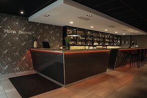 Home Hotel Bristol