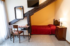 Tivoli Hotel