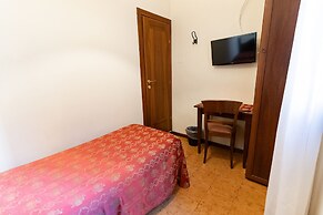Tivoli Hotel