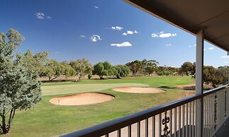 The Standpipe Golf Motor Inn