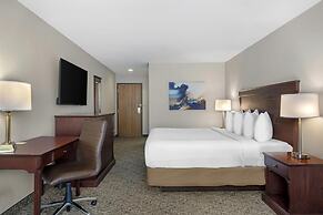 Best Western Plus Grand-Sault Hotel & Suites