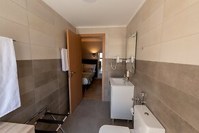 Dinya Lisbon Hotel