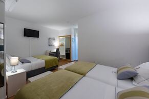 Dinya Lisbon Hotel