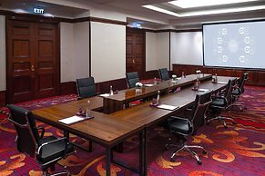 The Ritz-Carlton Jakarta, Mega Kuningan