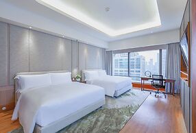 The Ritz-Carlton Jakarta, Mega Kuningan
