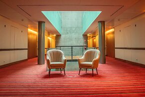 VIP Executive Art's Hotel