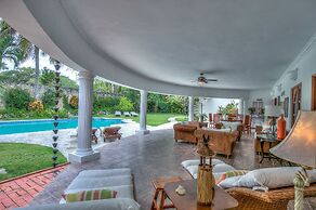 Sea Horse Ranch Luxury Resort