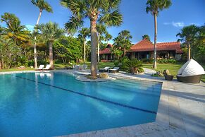 Sea Horse Ranch Luxury Resort
