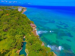 Sea Horse Ranch Luxury Resort