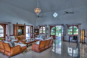 Sea Horse Ranch Luxury Resort
