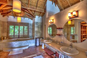 Sea Horse Ranch Luxury Resort