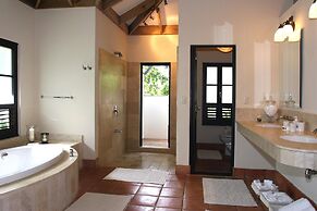 Sea Horse Ranch Luxury Resort
