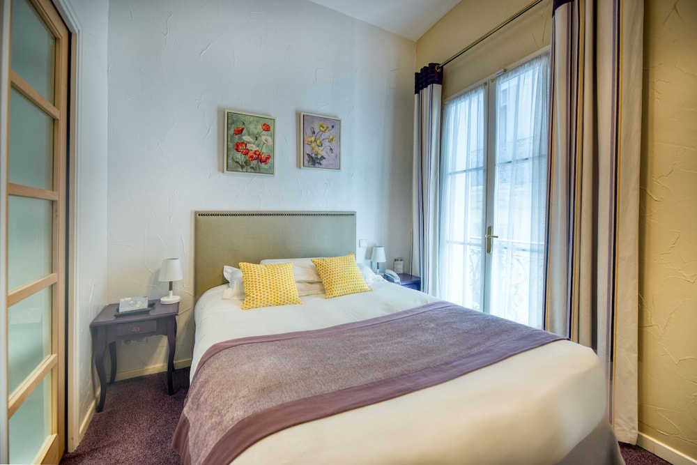 Hotel d'Aragon - Place de la Comédie