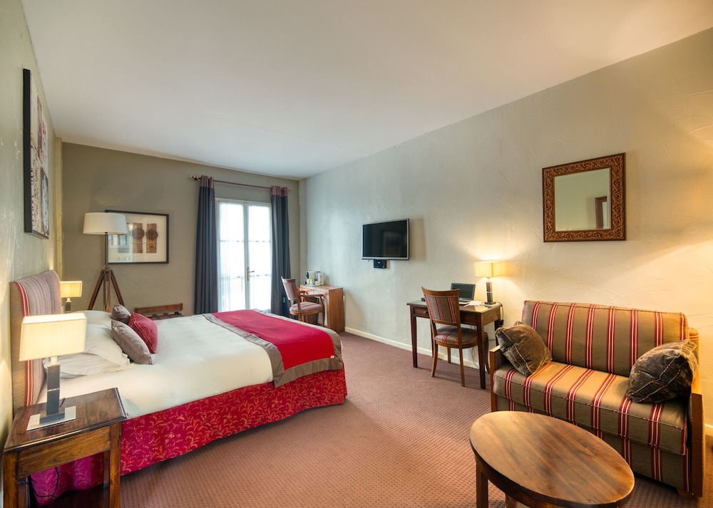 Hotel d'Aragon - Place de la Comédie
