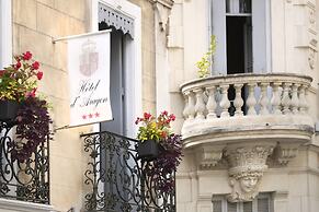 Hotel d'Aragon - Place de la Comédie
