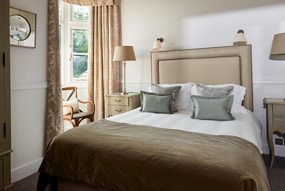 Careys Manor & Senspa