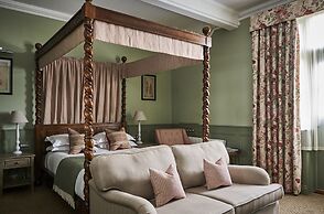 Careys Manor & Senspa
