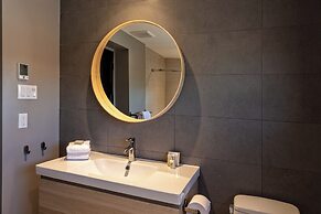 Hotel 71 by Preferred Hotels & Resorts