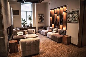 Hotel 71 by Preferred Hotels & Resorts