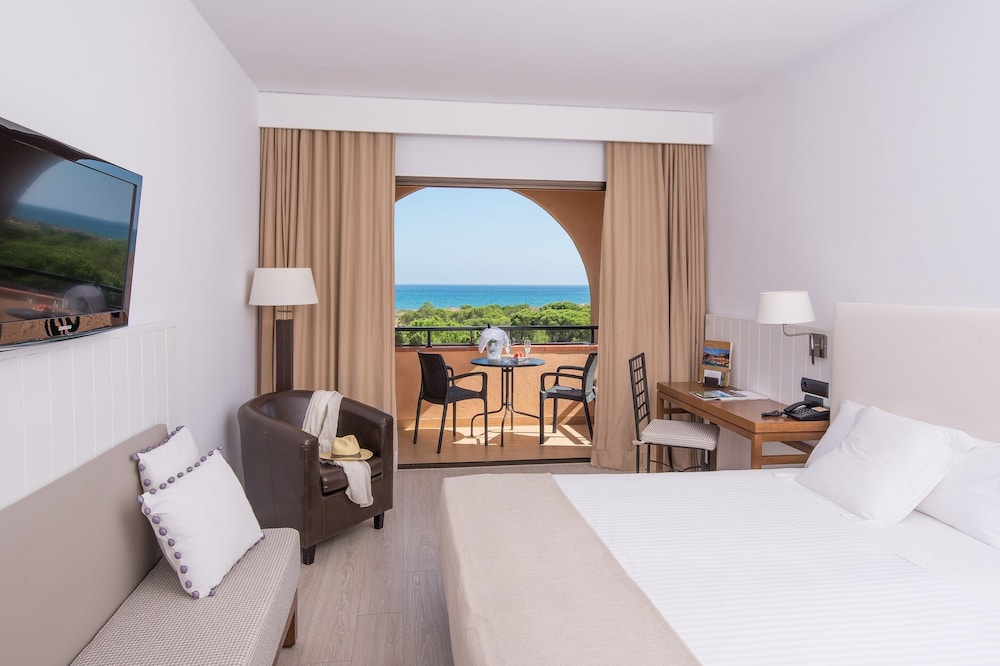 La Costa Golf & Beach Resort
