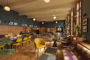 Student hotel & hostel