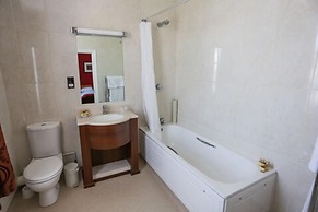 Royal Exeter Hotel