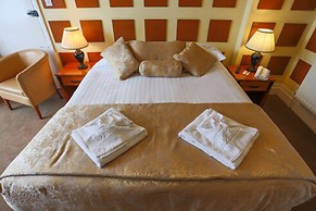 Royal Exeter Hotel