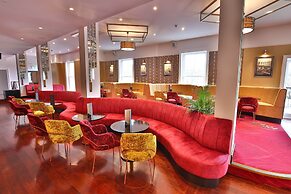 Royal Exeter Hotel