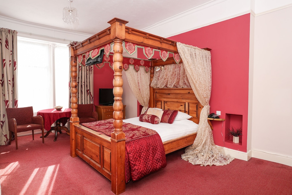 Royal Exeter Hotel
