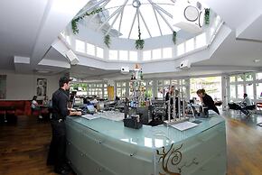 Royal Exeter Hotel