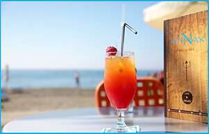 Poseidonia Beach Hotel