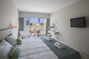 Leonardo Laura Beach & Splash Resort