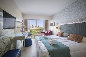 Leonardo Laura Beach & Splash Resort